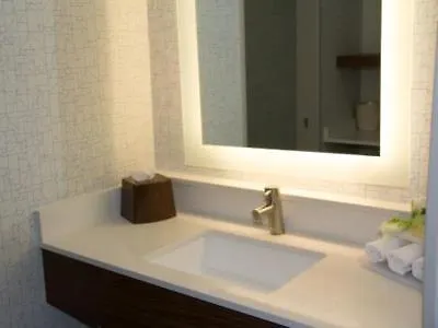 Holiday Inn Express & Suites Victoria-Colwood By Ihg Langford 2*,