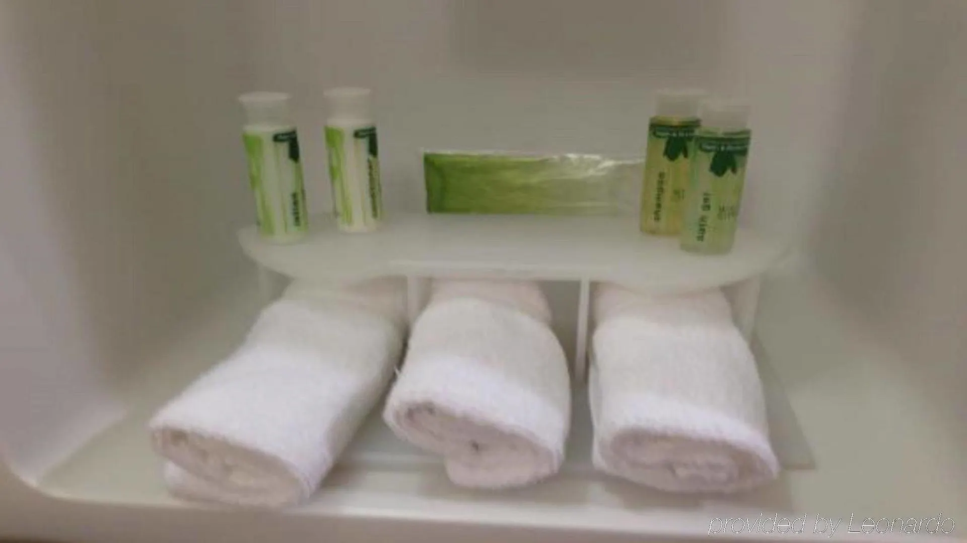 Holiday Inn Express & Suites Victoria-Colwood By Ihg Langford